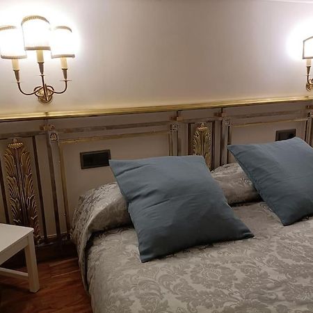 Refuge In Madrid Apartment Luaran gambar